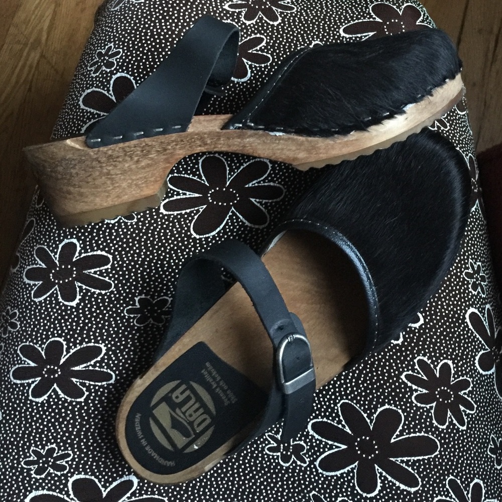 Dala Swedish Clogs Black w/ Wooden Heel 41 9/9.5